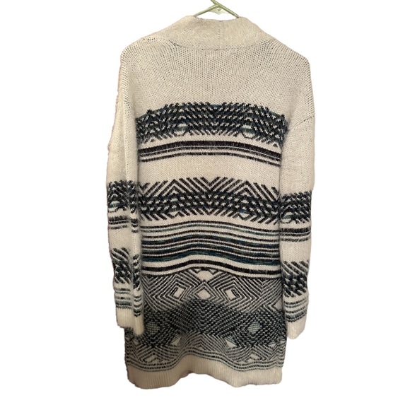 Maurice’s Soft Wool Like Cardigan Size Small - Picture 2 of 2